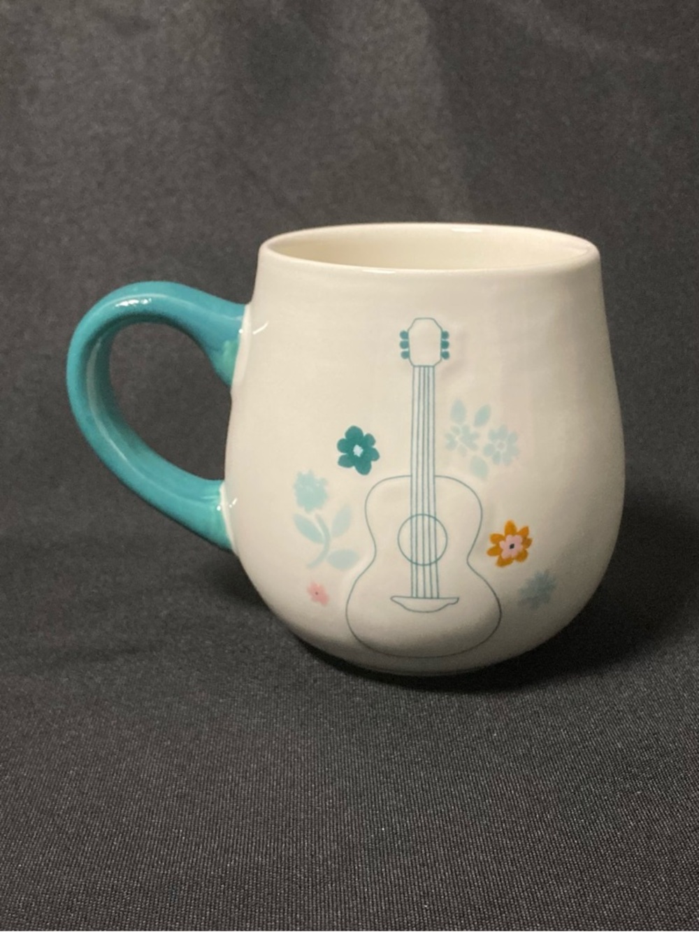 ⭐️ Dolly Parton Floral Embossed Country Guitar 20oz Stoneware Ceramic Mug